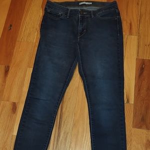 Women's Levi's Jeans